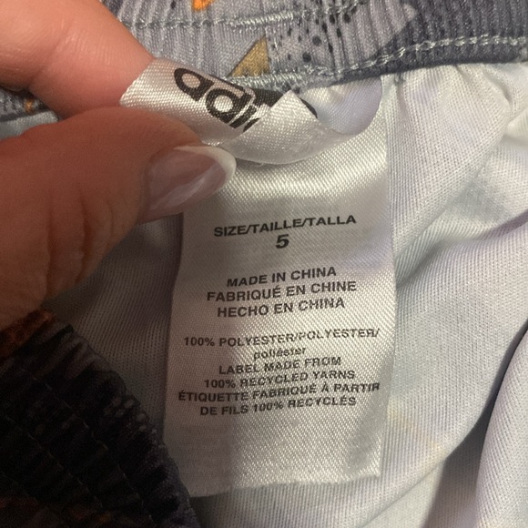 Adidas shorts and shirt sleeve shirt set - Picture 6 of 7